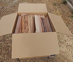 薪ダンボール入り